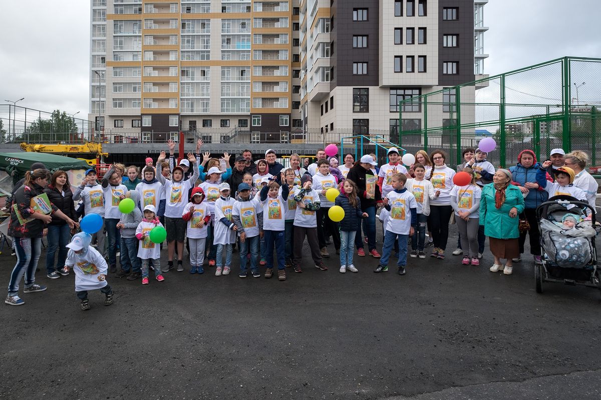10 тысяч жителей Югры приняли участие в акции "Международный день соседей"
