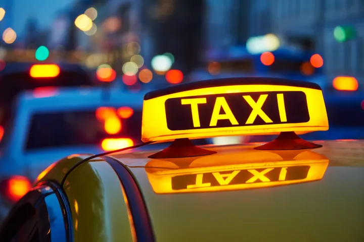 Узнайте о выдаче разрешений на перевозку легковым такси в прямом эфире