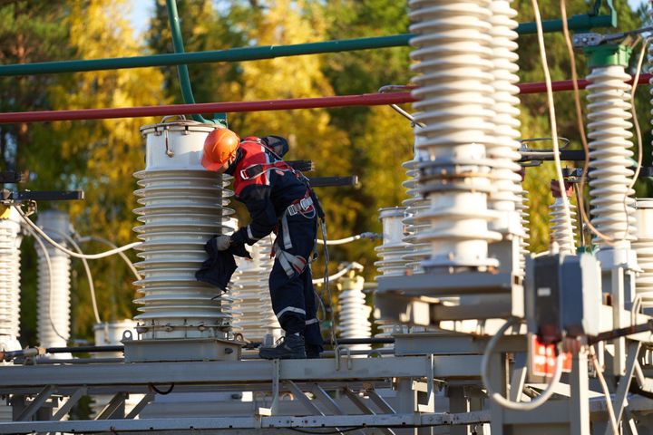 Югорские энергетики подготовили округ к отопительному сезону